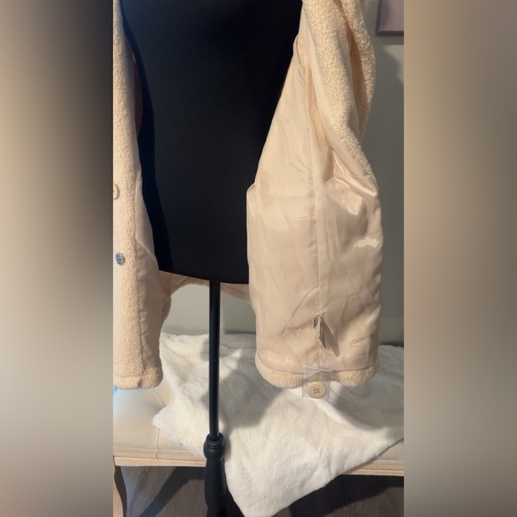 Cozy Cream Teddy Coat Faux Fur - Picture 5 of 7